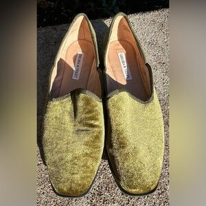 Chelsea & Violet Olive Velvet Loafers Women’s, Size 8M